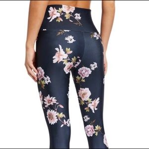 Set - Onzie High Rise Midi Legging & Glossy V Tank